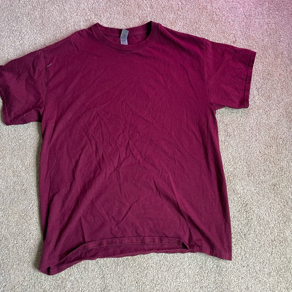 gildan tee